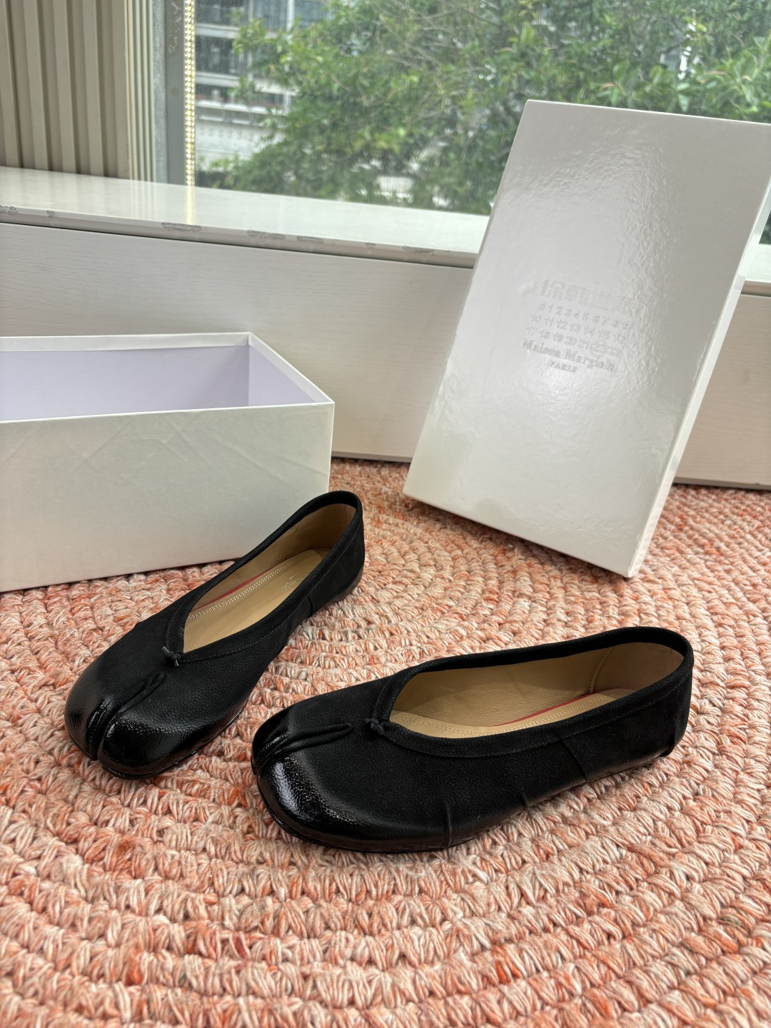 🌾G077代购级别2026 5Maison Margie马吉拉•分趾粗跟平底复古玛丽珍娃娃头苹果头芭蕾舞