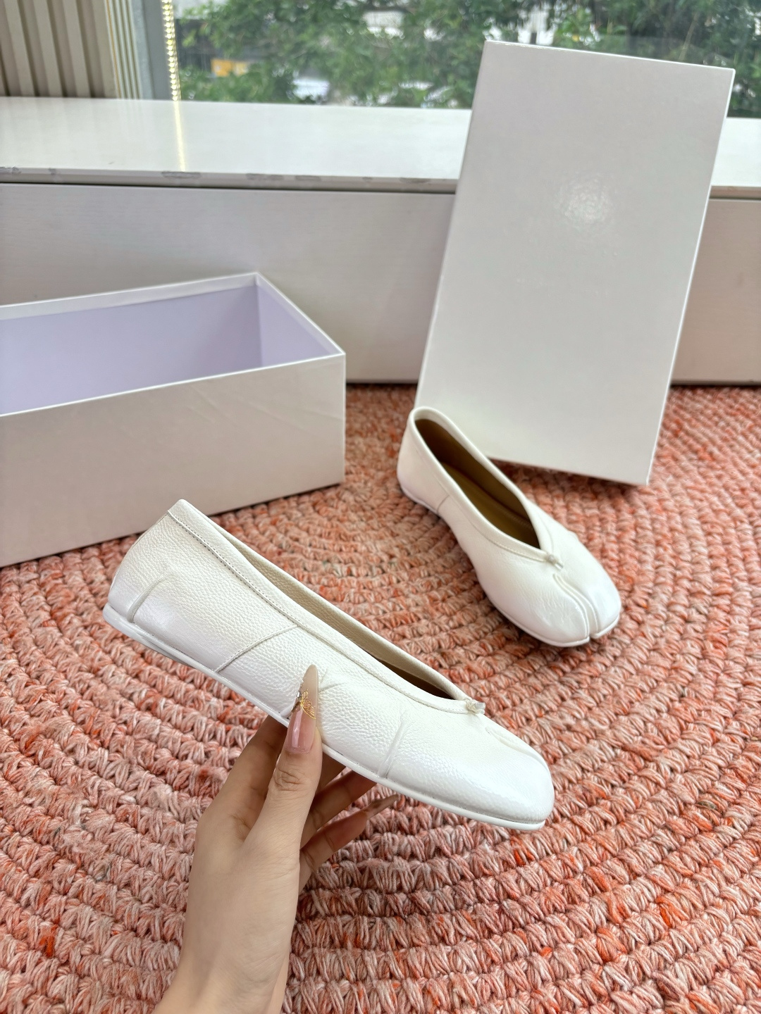 🌾G077代购级别2026 5Maison Margie马吉拉•分趾粗跟平底复古玛丽珍娃娃头苹果头芭蕾舞