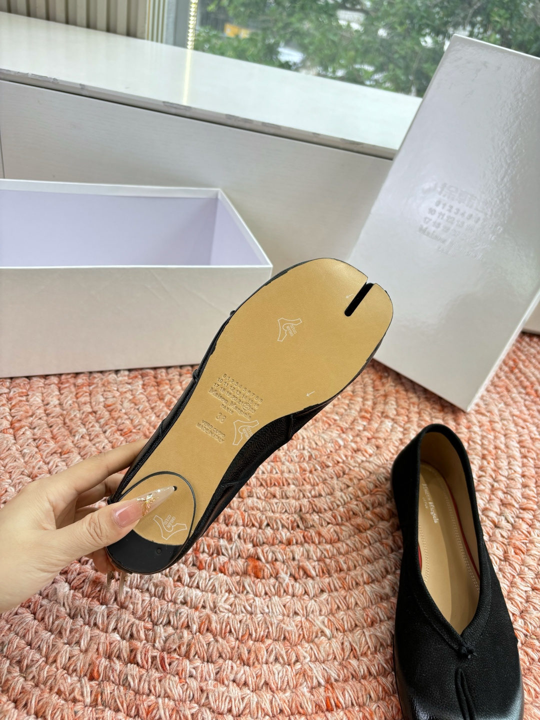 🌾G077代购级别2026 5Maison Margie马吉拉•分趾粗跟平底复古玛丽珍娃娃头苹果头芭蕾舞