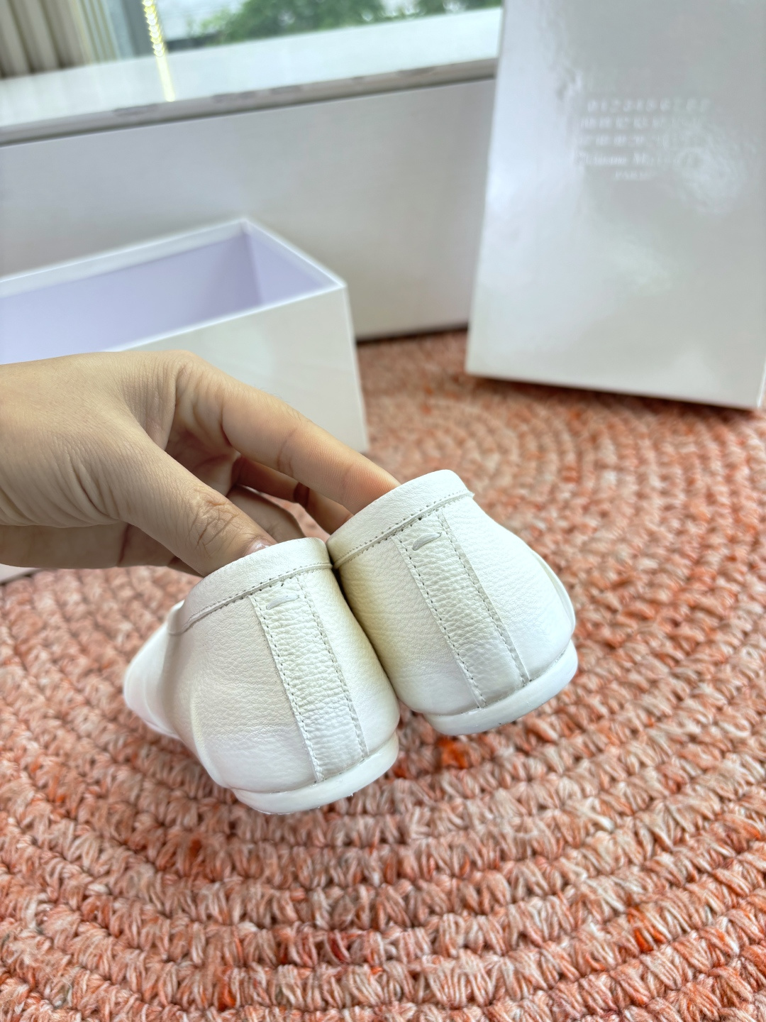 🌾G077代购级别2026 5Maison Margie马吉拉•分趾粗跟平底复古玛丽珍娃娃头苹果头芭蕾舞