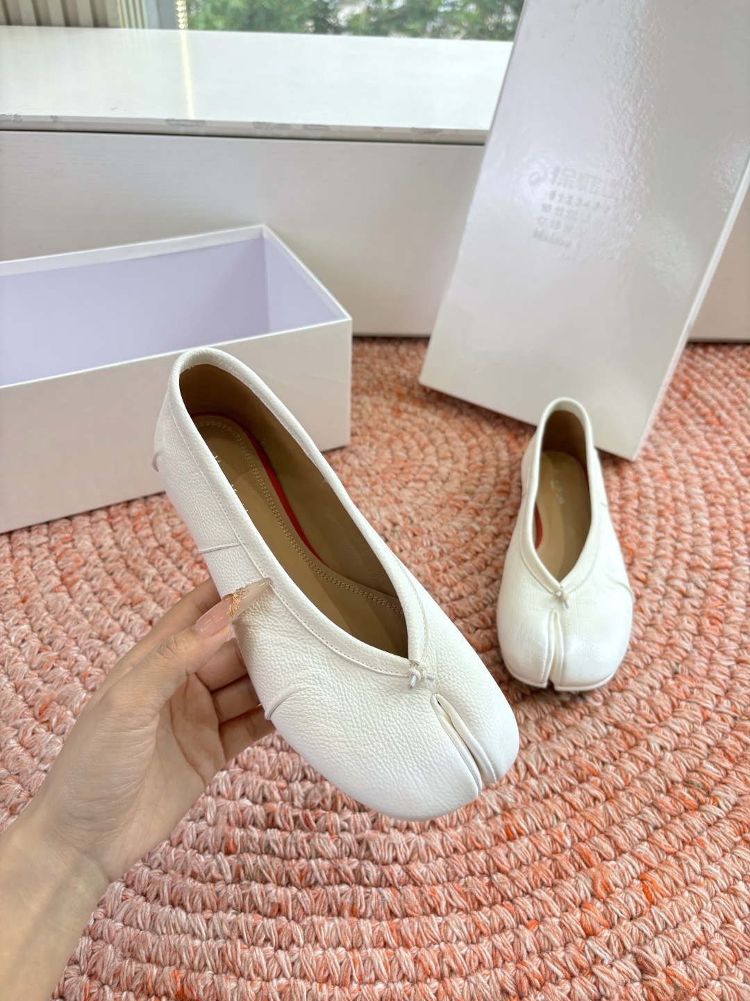 🌾G077代购级别2026 5Maison Margie马吉拉•分趾粗跟平底复古玛丽珍娃娃头苹果头芭蕾舞