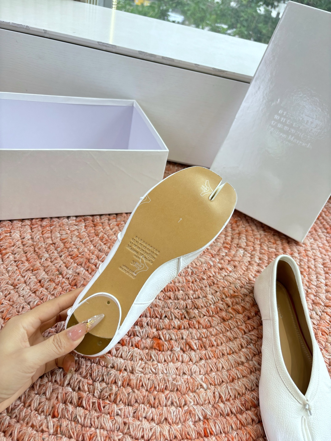 🌾G077代购级别2026 5Maison Margie马吉拉•分趾粗跟平底复古玛丽珍娃娃头苹果头芭蕾舞