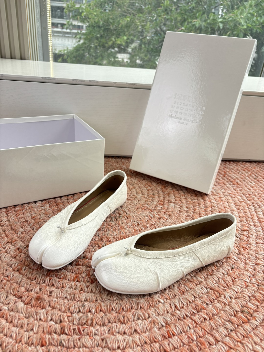 🌾G077代购级别2026 5Maison Margie马吉拉•分趾粗跟平底复古玛丽珍娃娃头苹果头芭蕾舞