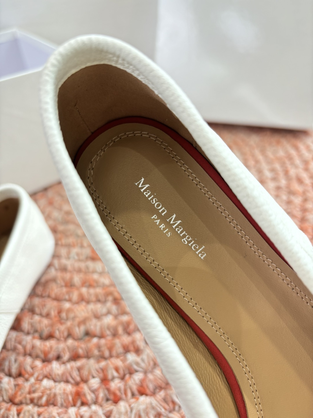 🌾G077代购级别2026 5Maison Margie马吉拉•分趾粗跟平底复古玛丽珍娃娃头苹果头芭蕾舞