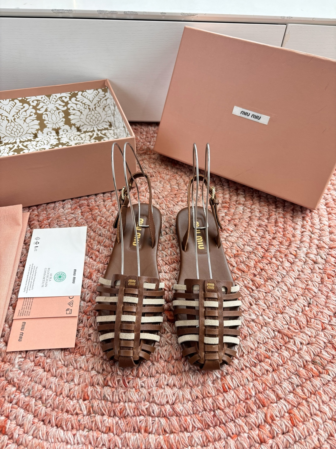 🌾G0286代购级独家上新Miu Miu2026牛皮半拖Zp开发 手工羊皮编织麻花菱格平底拖鞋秒杀市面版