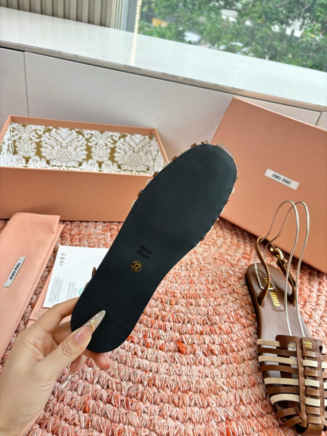 🌾G0286代购级独家上新Miu Miu2026牛皮半拖Zp开发 手工羊皮编织麻花菱格平底拖鞋秒杀市面版