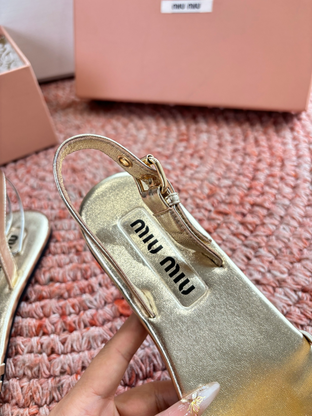 🌾G0286代购级独家上新Miu Miu2026牛皮半拖Zp开发 手工羊皮编织麻花菱格平底拖鞋秒杀市面版