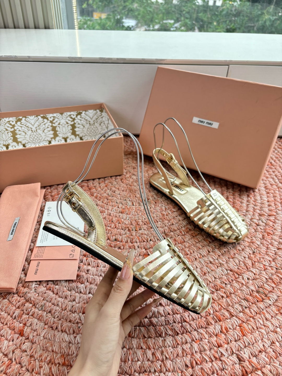 🌾G0286代购级独家上新Miu Miu2026牛皮半拖Zp开发 手工羊皮编织麻花菱格平底拖鞋秒杀市面版