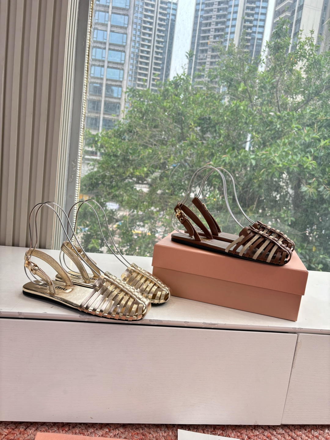 🌾G0286代购级独家上新Miu Miu2026牛皮半拖Zp开发 手工羊皮编织麻花菱格平底拖鞋秒杀市面版