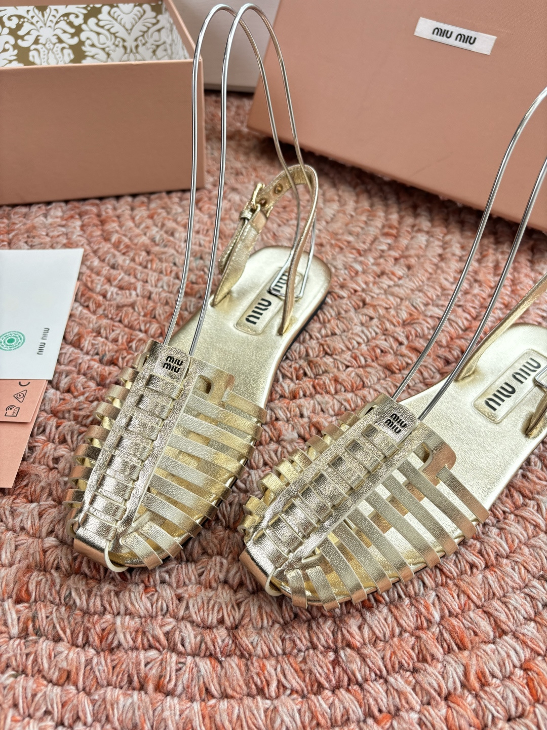 🌾G0286代购级独家上新Miu Miu2026牛皮半拖Zp开发 手工羊皮编织麻花菱格平底拖鞋秒杀市面版