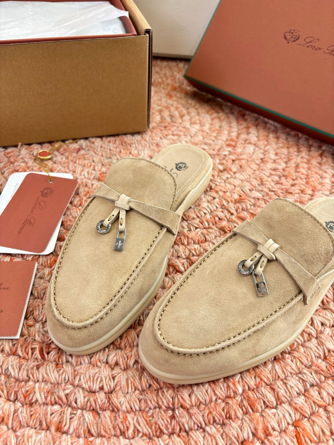 🌾G0286专柜原单品质所见即所得Loro Pian*经典爆款出品lp顶级版本 英伦流苏平底乐福鞋原来这