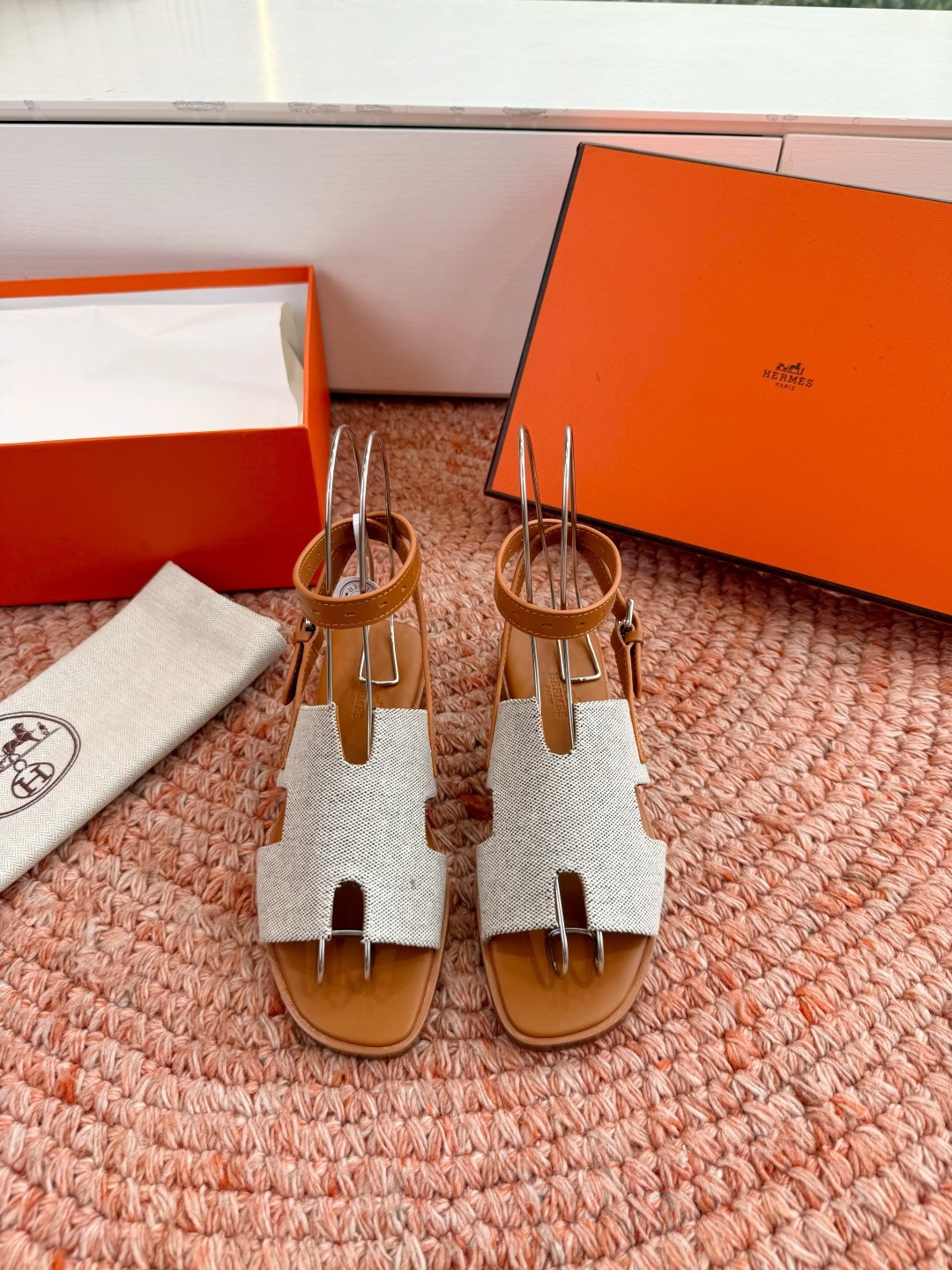 🌾G203高端品质H家 2026春夏新款 HERMES爱马仕H凉鞋一字平底真皮外穿凉鞋女扣平底金属银扣真