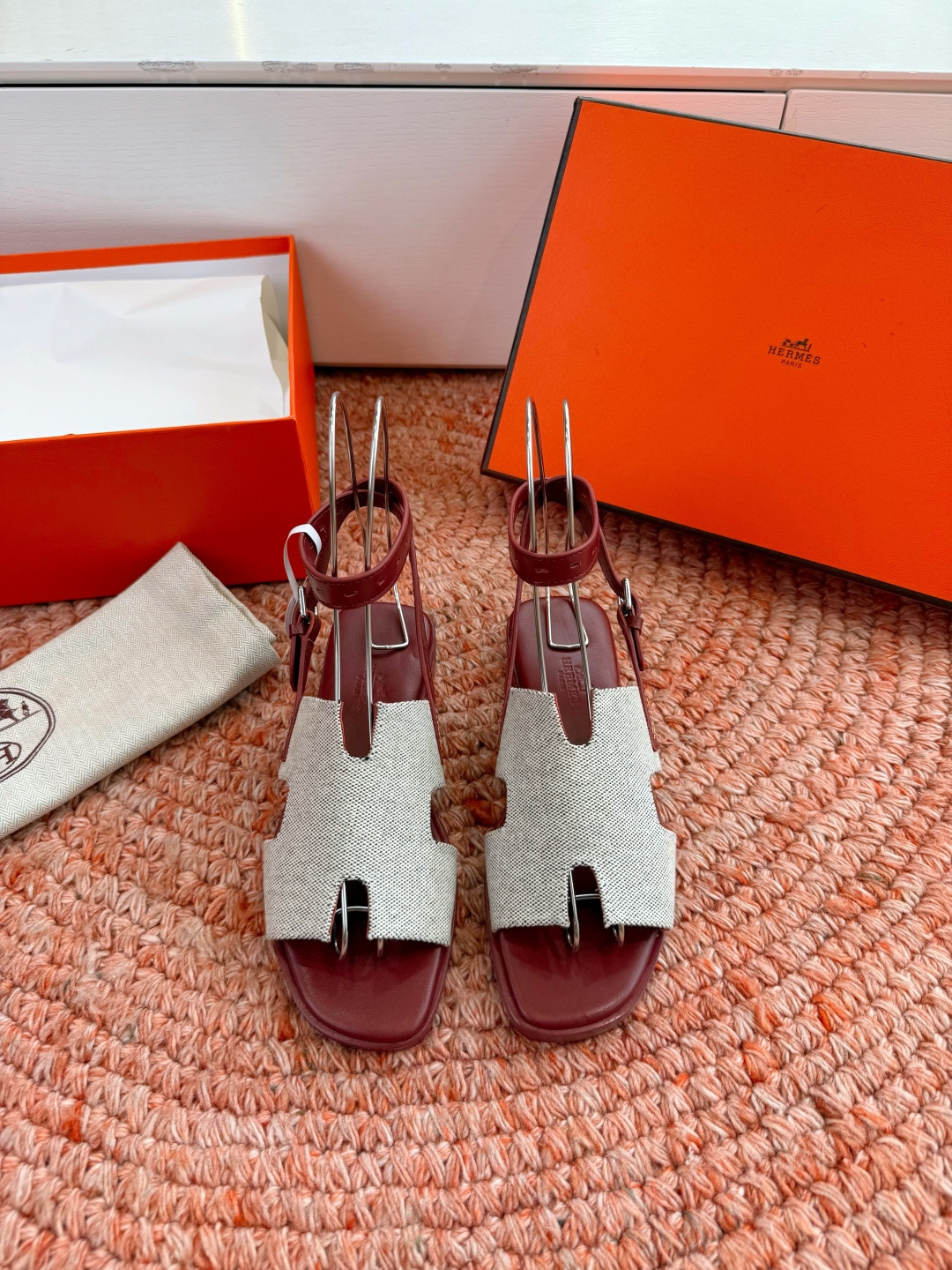 🌾G203高端品质H家 2026春夏新款 HERMES爱马仕H凉鞋一字平底真皮外穿凉鞋女扣平底金属银扣真