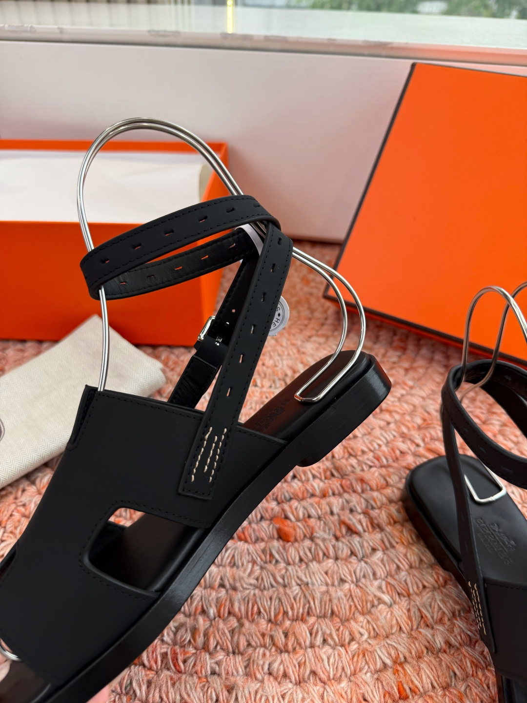 🌾G203高端品质H家 2026春夏新款 HERMES爱马仕H凉鞋一字平底真皮外穿凉鞋女扣平底金属银扣真