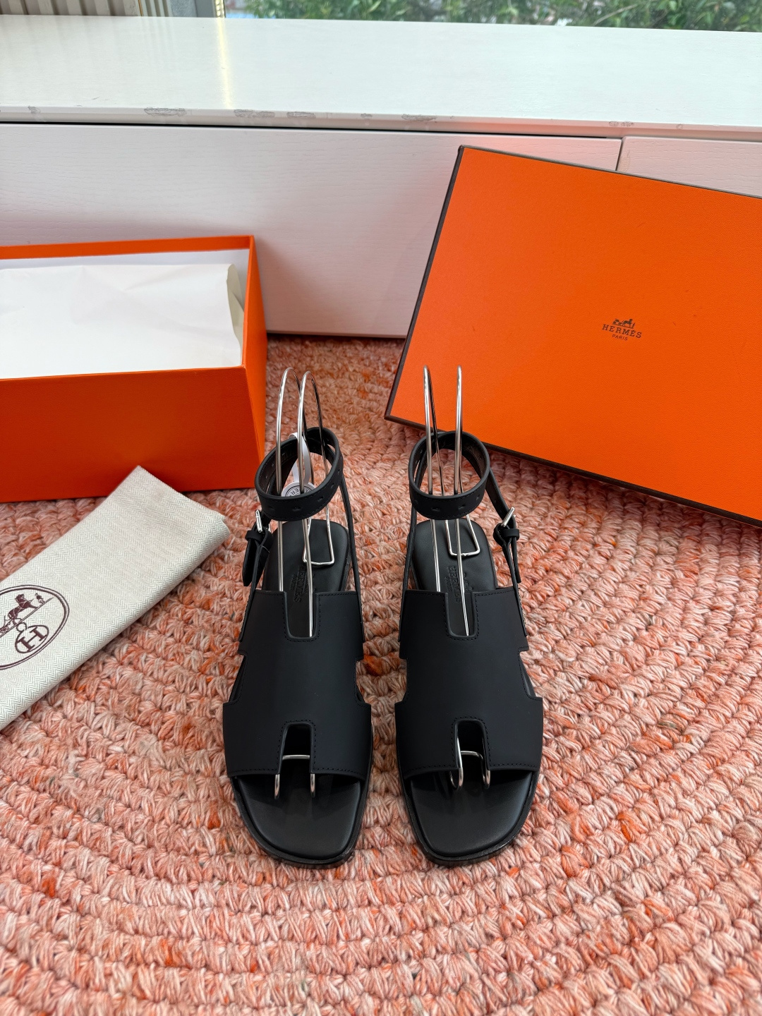 🌾G203高端品质H家 2026春夏新款 HERMES爱马仕H凉鞋一字平底真皮外穿凉鞋女扣平底金属银扣真