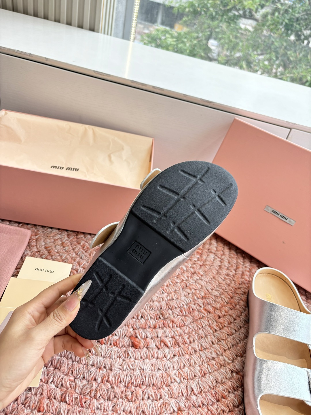 🌾G024顶级miumiu缪缪26ss 春夏季走秀款博肯凉鞋 最新款徽标女士夏季拖鞋 ，全胎牛皮 材质 