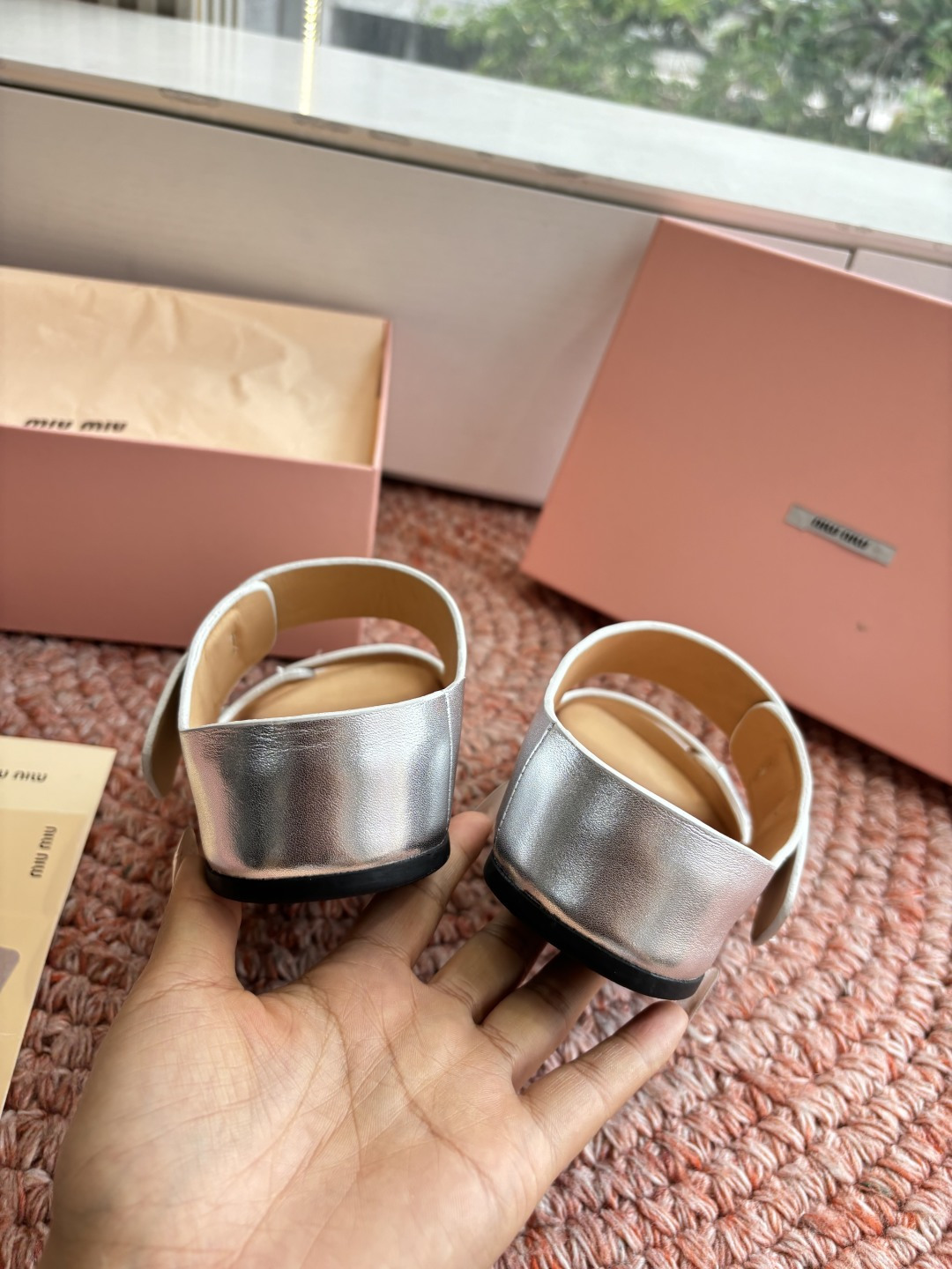 🌾G024顶级miumiu缪缪26ss 春夏季走秀款博肯凉鞋 最新款徽标女士夏季拖鞋 ，全胎牛皮 材质 