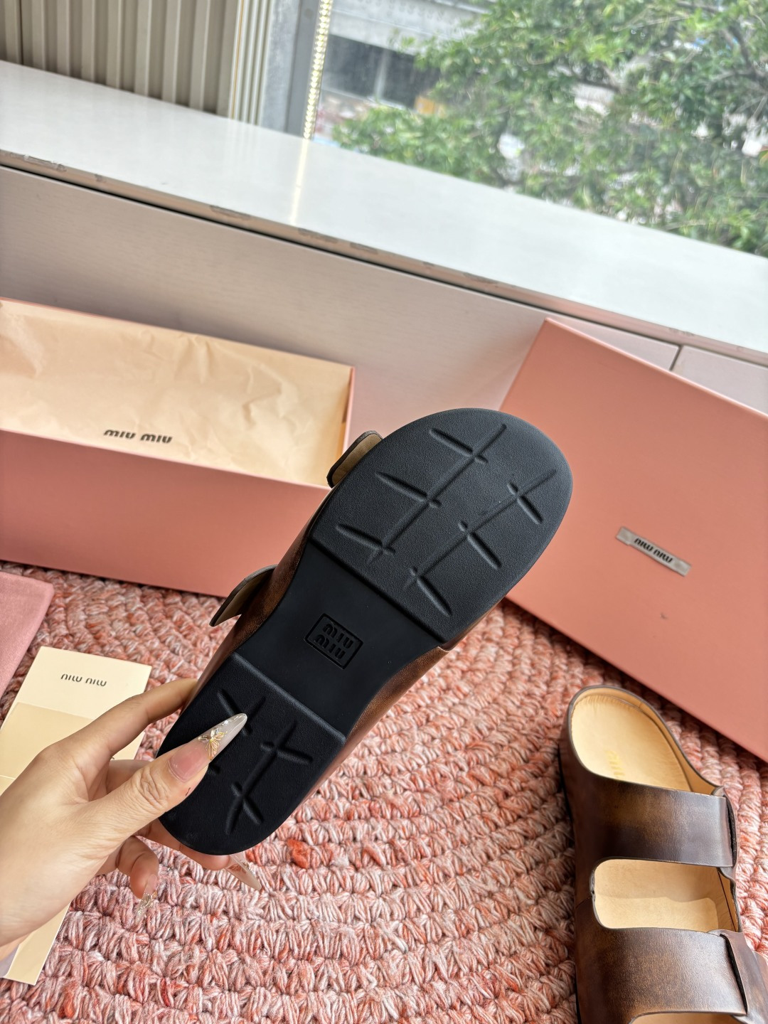 🌾G024顶级miumiu缪缪26ss 春夏季走秀款博肯凉鞋 最新款徽标女士夏季拖鞋 ，全胎牛皮 材质 