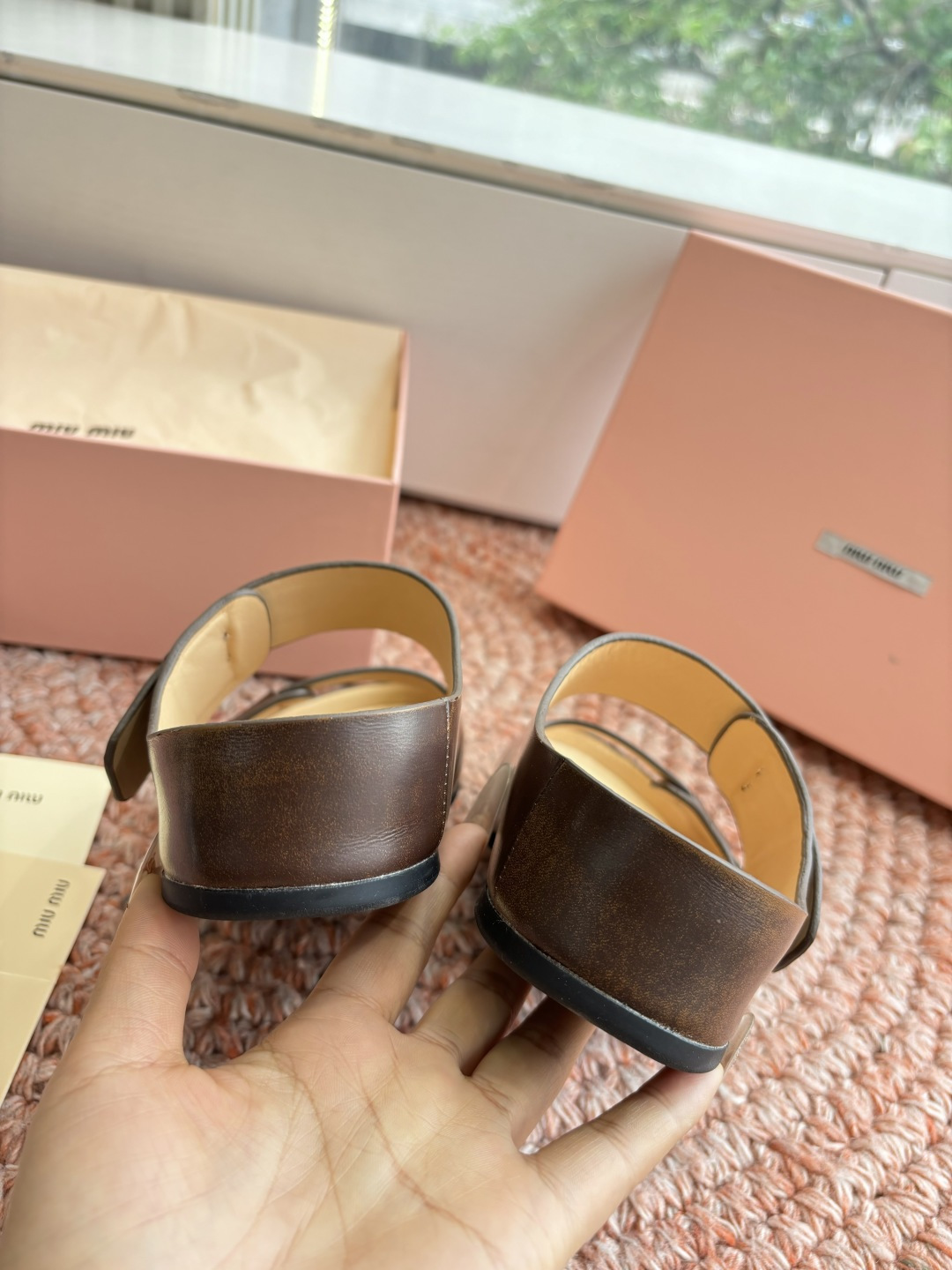 🌾G024顶级miumiu缪缪26ss 春夏季走秀款博肯凉鞋 最新款徽标女士夏季拖鞋 ，全胎牛皮 材质 