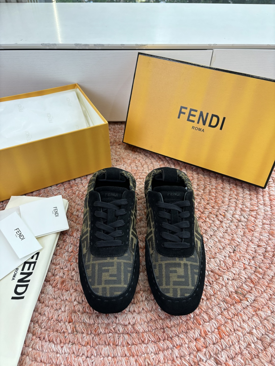 🌾G036Fendi芬迪 最新Fit系列 系带 松紧 芭蕾舞鞋 休闲鞋‼️ FENDI Fit系带低帮鞋