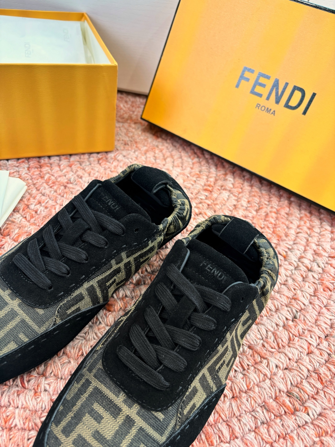 🌾G036Fendi芬迪 最新Fit系列 系带 松紧 芭蕾舞鞋 休闲鞋‼️ FENDI Fit系带低帮鞋