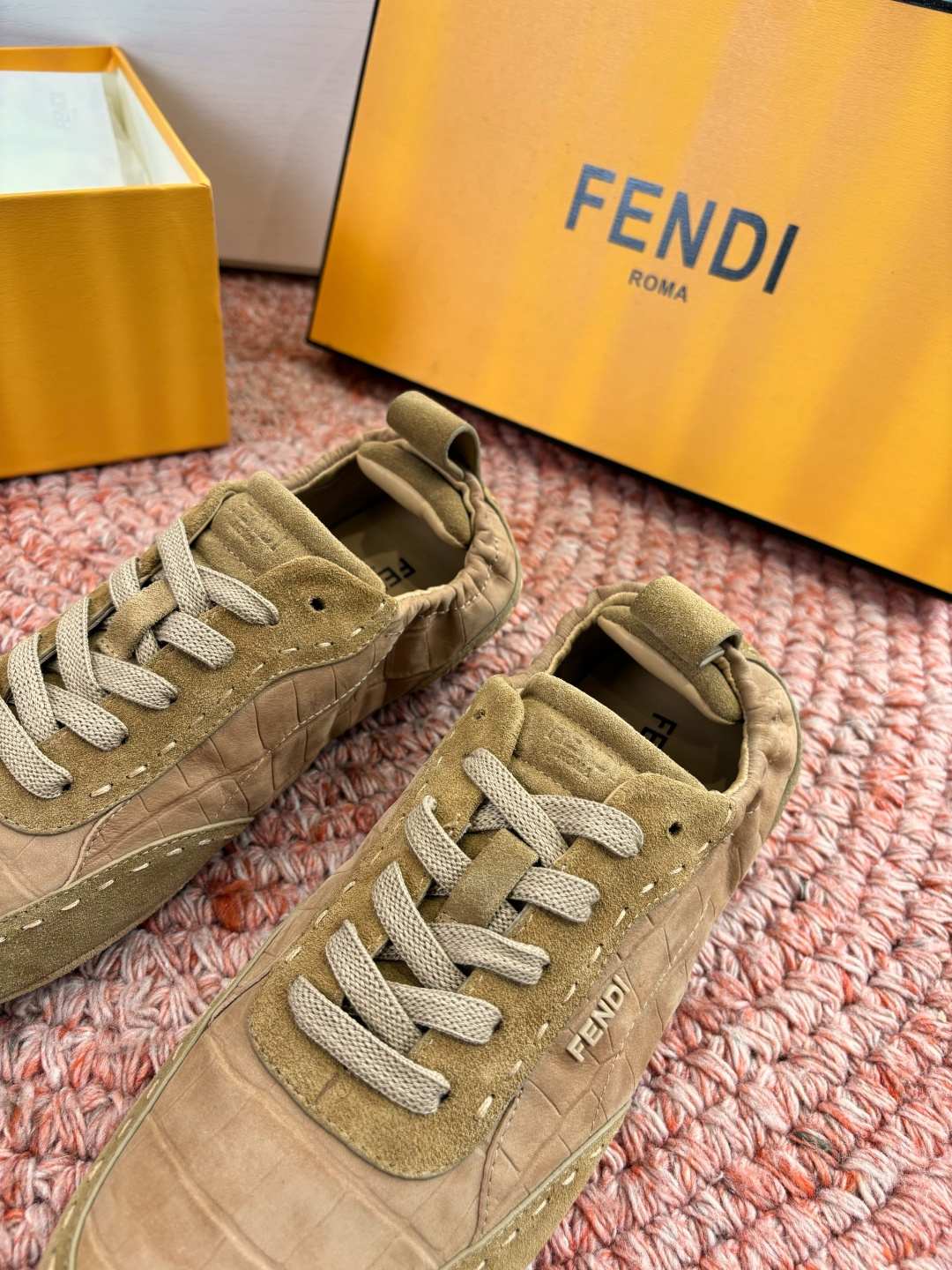 🌾G036Fendi芬迪 最新Fit系列 系带 松紧 芭蕾舞鞋 休闲鞋‼️ FENDI Fit系带低帮鞋