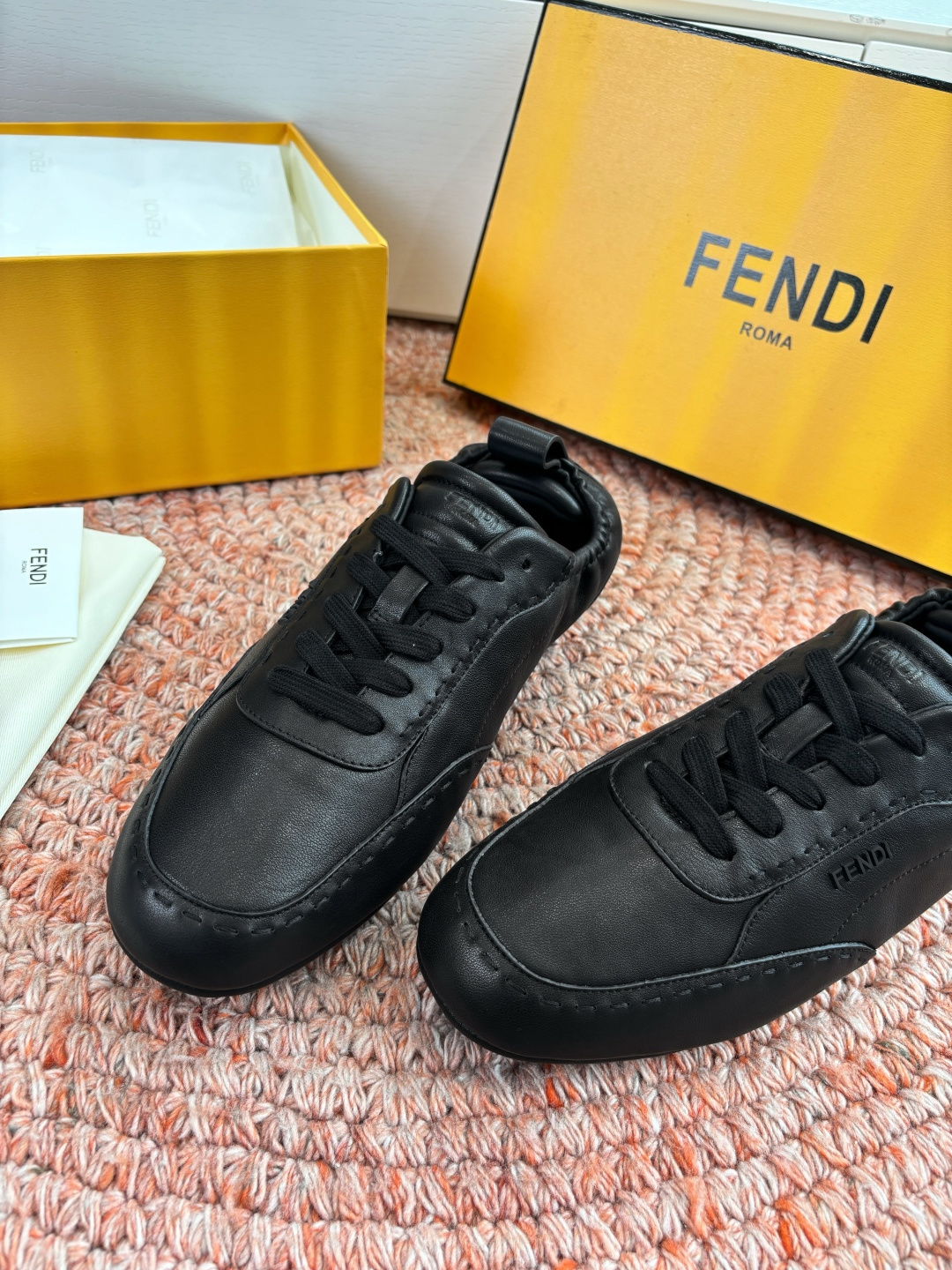 🌾G036Fendi芬迪 最新Fit系列 系带 松紧 芭蕾舞鞋 休闲鞋‼️ FENDI Fit系带低帮鞋