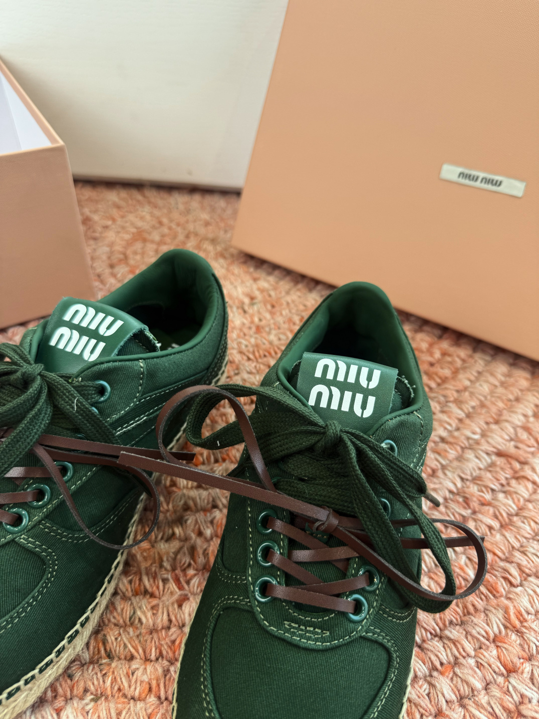 🌾G027顶级品质Miumiu 2026秋冬新款 编织麻绳渔夫鞋新走秀系列 经典升级 舒适度与时髦度并存