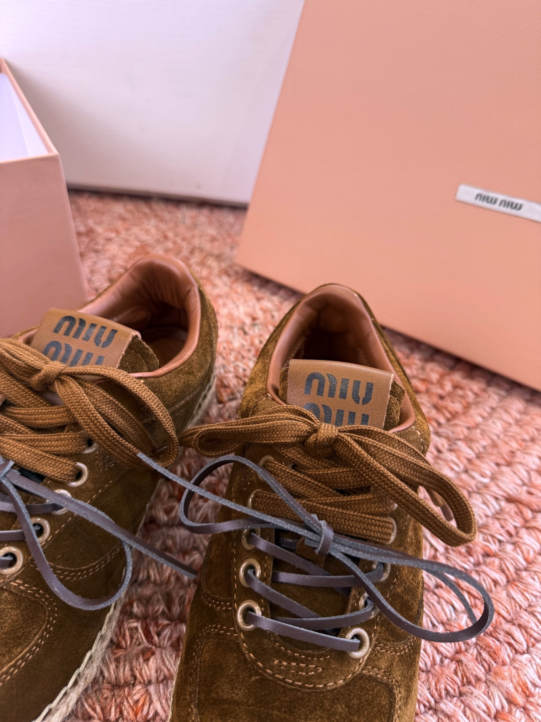 🌾G027顶级品质Miumiu 2026秋冬新款 编织麻绳渔夫鞋新走秀系列 经典升级 舒适度与时髦度并存