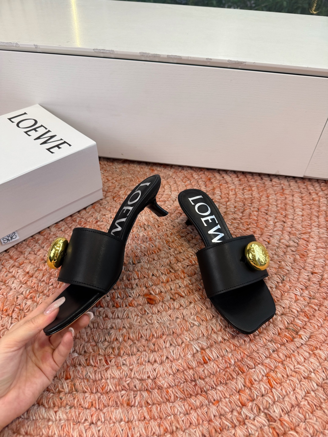 🌾G042顶级品质LOEWE 罗意威 法式复古感的拖鞋来啦！✔️饰以Anagram Pebble标志性元