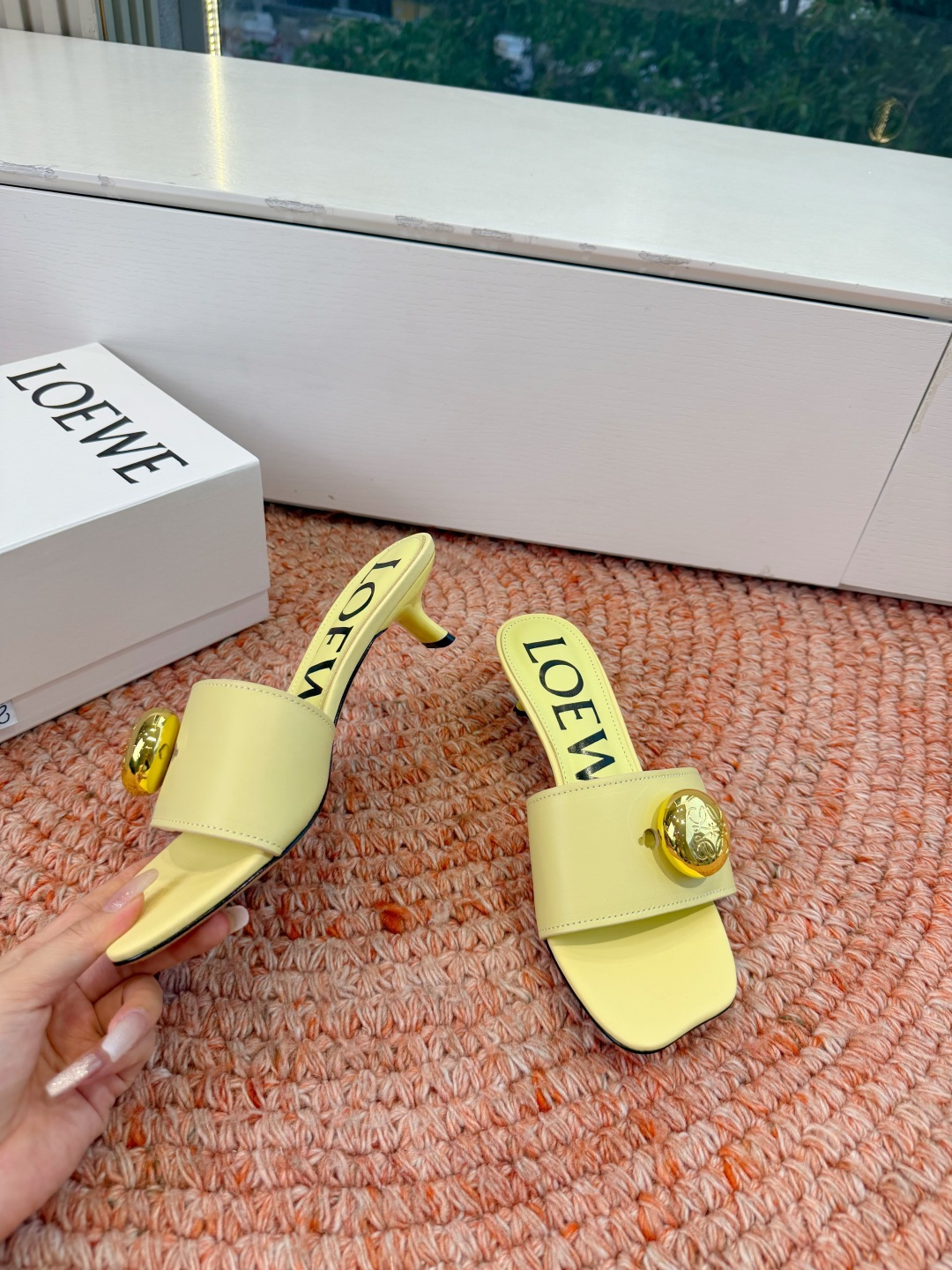 🌾G042顶级品质LOEWE 罗意威 法式复古感的拖鞋来啦！✔️饰以Anagram Pebble标志性元