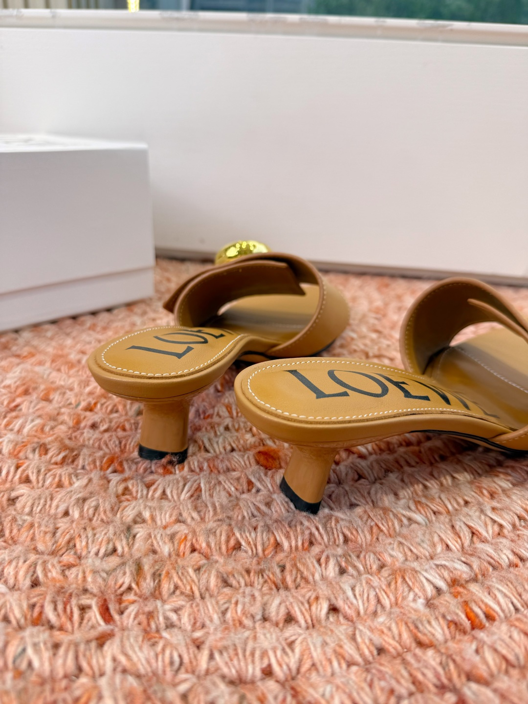 🌾G042顶级品质LOEWE 罗意威 法式复古感的拖鞋来啦！✔️饰以Anagram Pebble标志性元