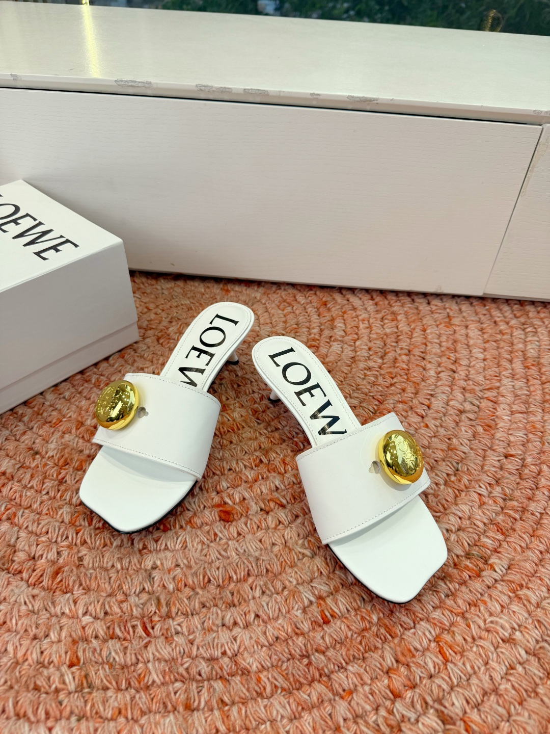 🌾G042顶级品质LOEWE 罗意威 法式复古感的拖鞋来啦！✔️饰以Anagram Pebble标志性元