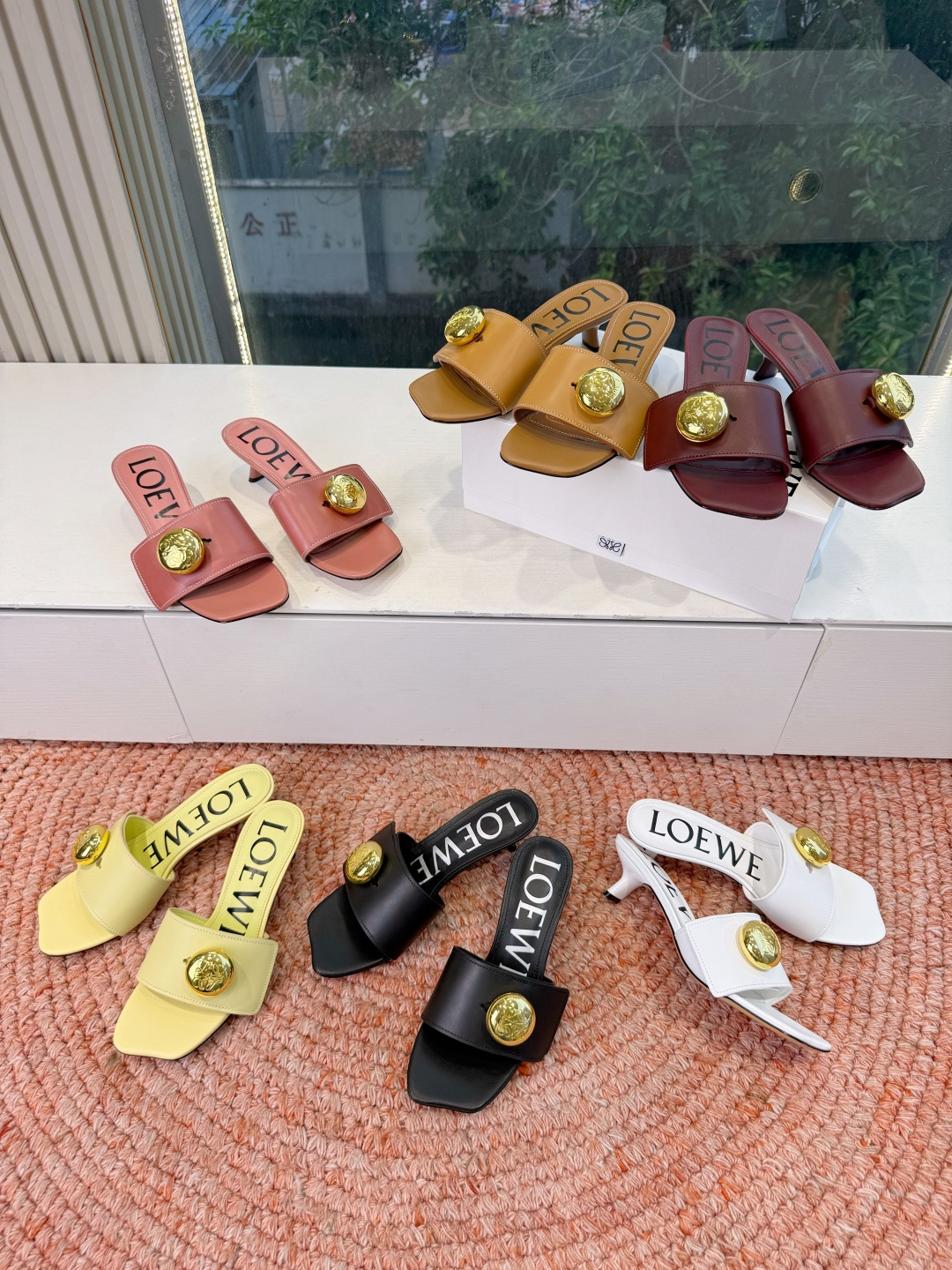 🌾G042顶级品质LOEWE 罗意威 法式复古感的拖鞋来啦！✔️饰以Anagram Pebble标志性元