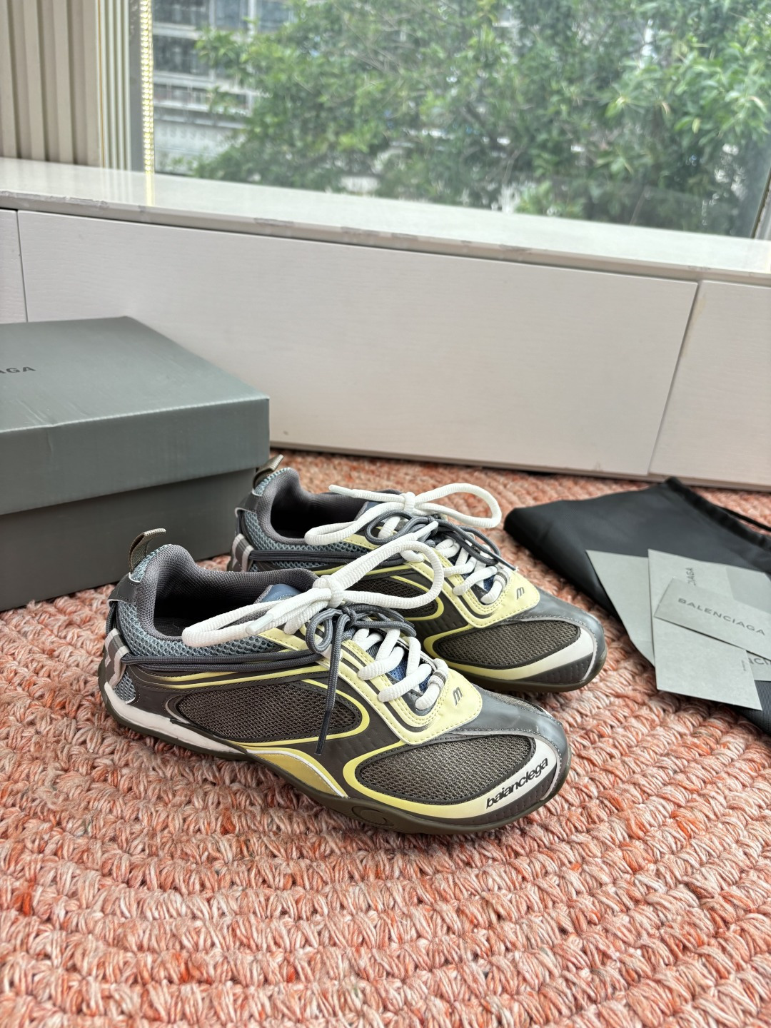 🌾G177顶级巴黎世家：从3XL到薄底鞋随Loewe、Bottega Veneta之后，我注意到Bale