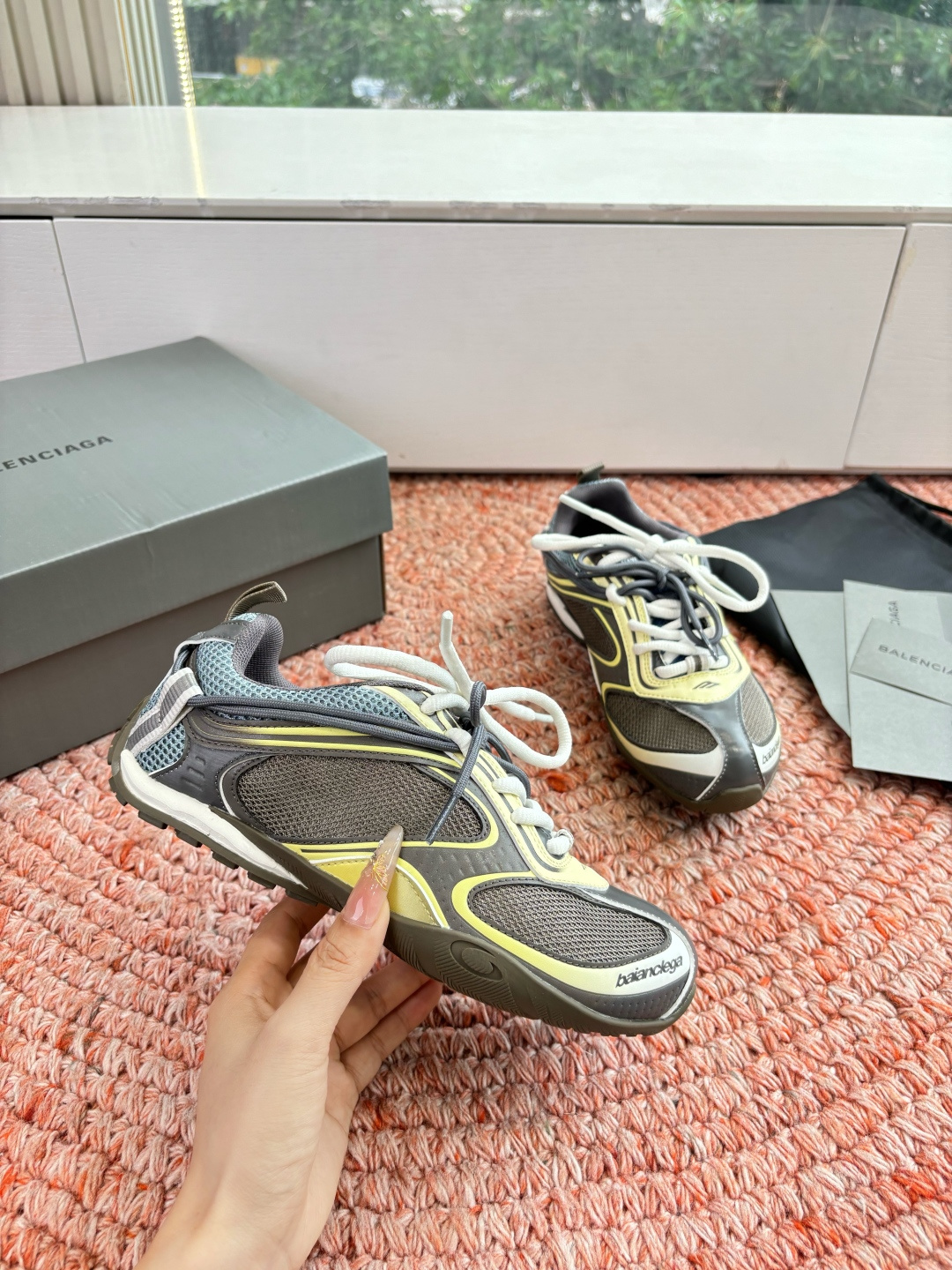 🌾G177顶级巴黎世家：从3XL到薄底鞋随Loewe、Bottega Veneta之后，我注意到Bale