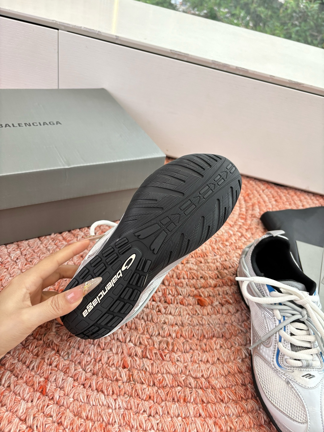 🌾G177顶级巴黎世家：从3XL到薄底鞋随Loewe、Bottega Veneta之后，我注意到Bale