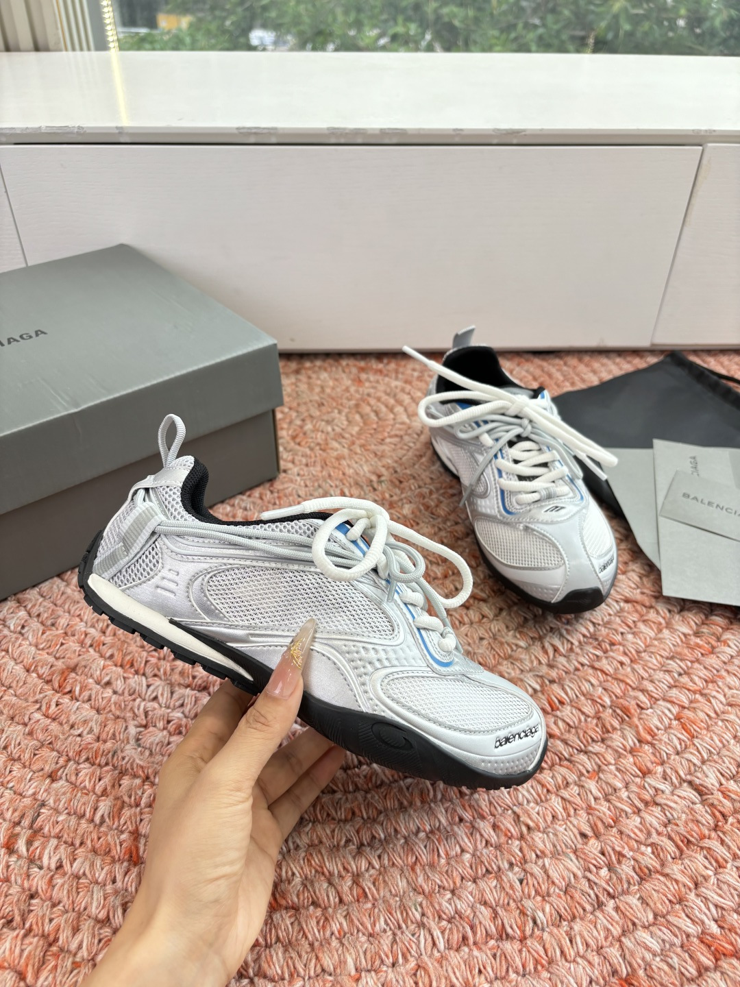 🌾G177顶级巴黎世家：从3XL到薄底鞋随Loewe、Bottega Veneta之后，我注意到Bale