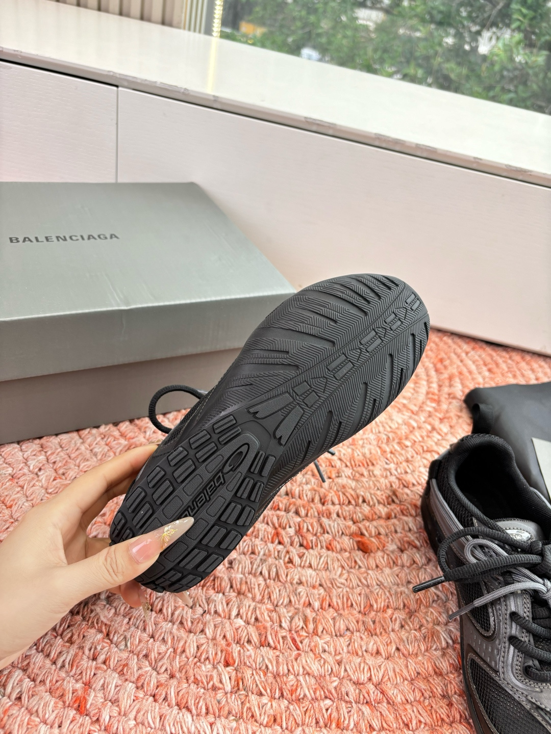 🌾G177顶级巴黎世家：从3XL到薄底鞋随Loewe、Bottega Veneta之后，我注意到Bale