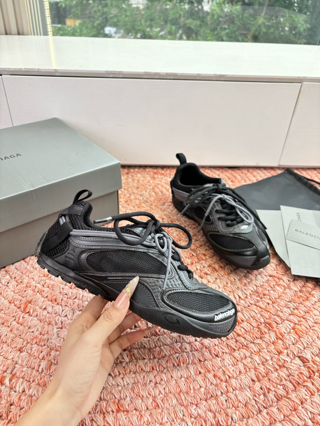 🌾G177顶级巴黎世家：从3XL到薄底鞋随Loewe、Bottega Veneta之后，我注意到Bale