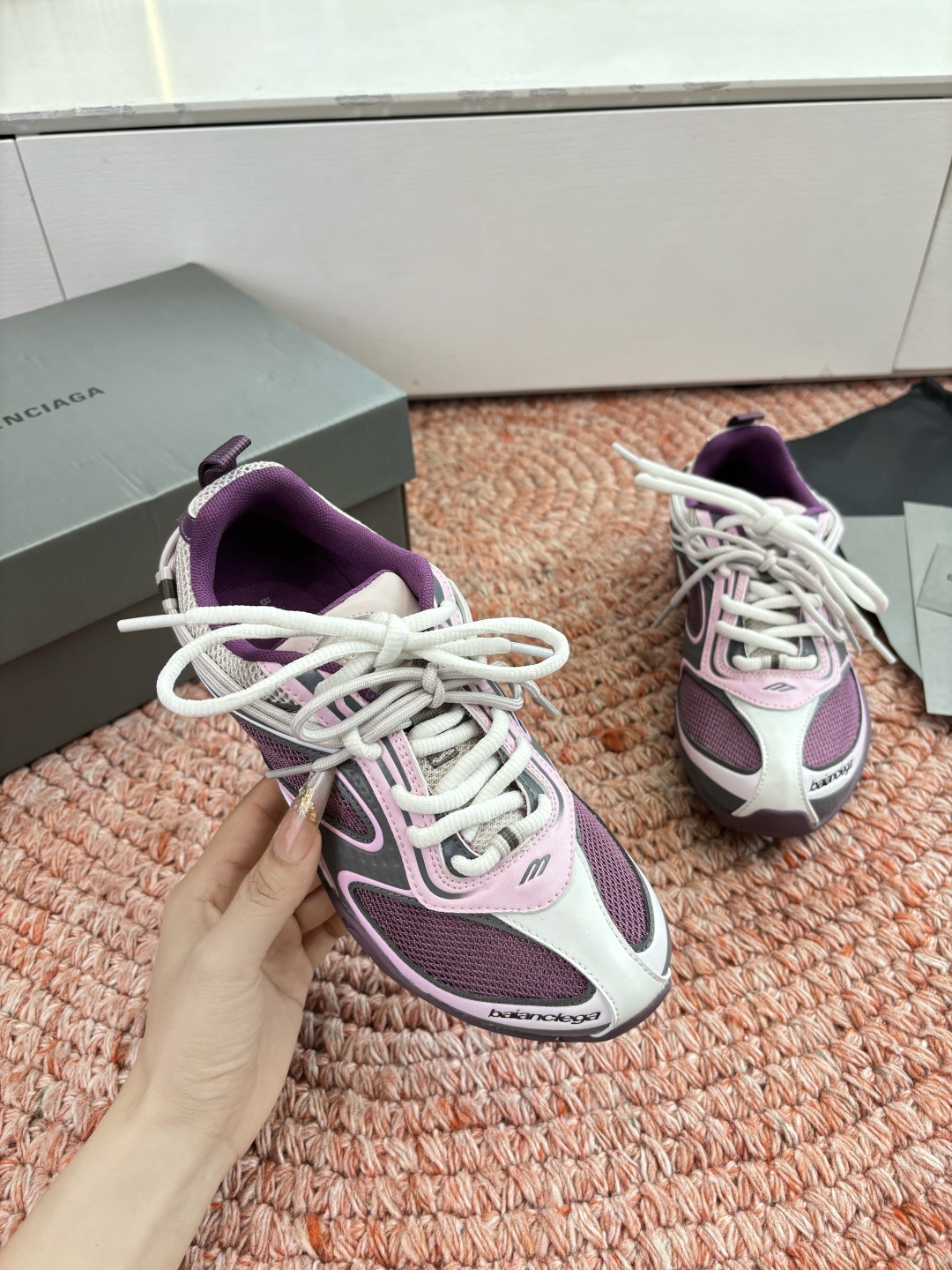 🌾G177顶级巴黎世家：从3XL到薄底鞋随Loewe、Bottega Veneta之后，我注意到Bale