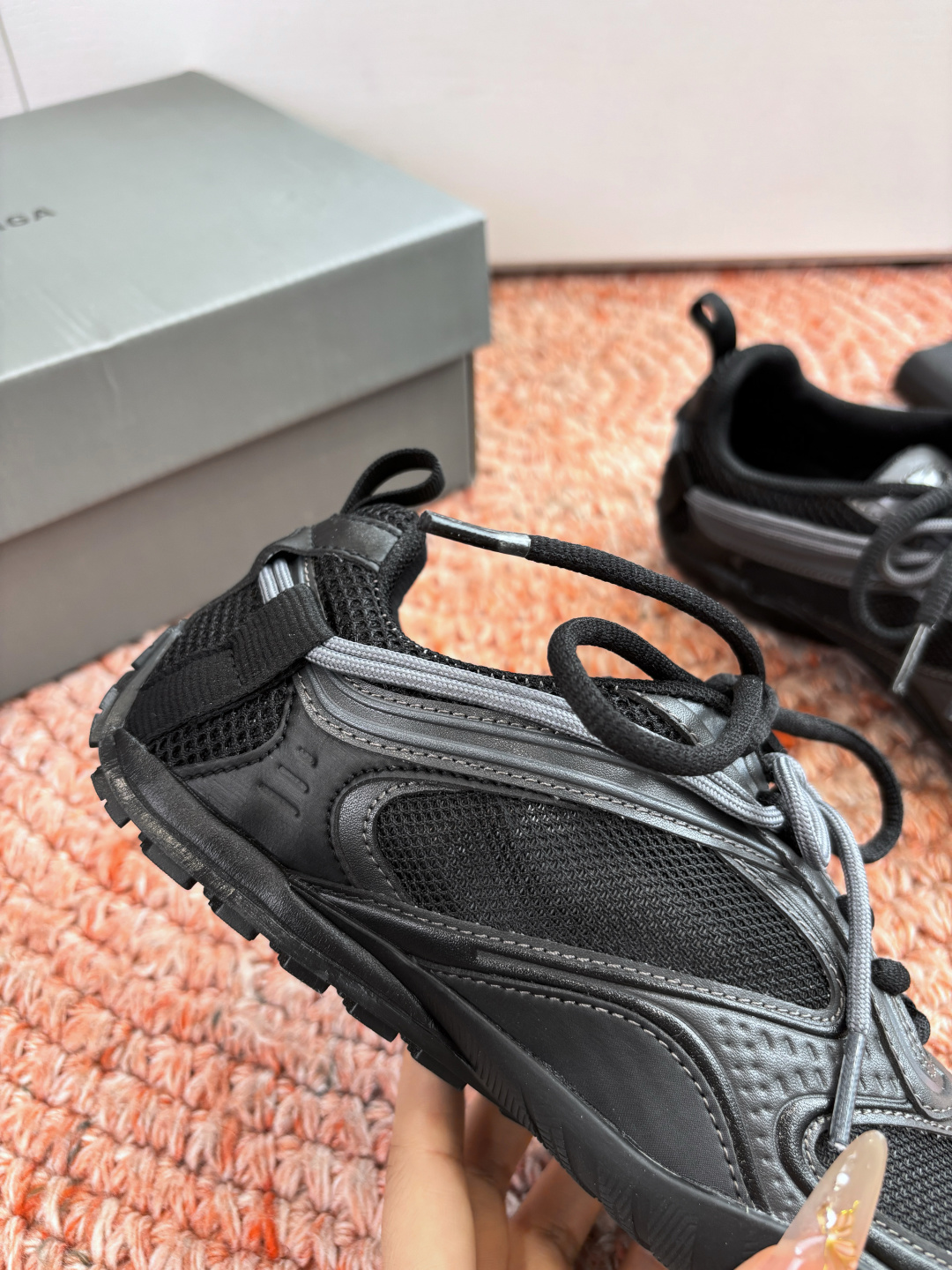 🌾G177顶级巴黎世家：从3XL到薄底鞋随Loewe、Bottega Veneta之后，我注意到Bale