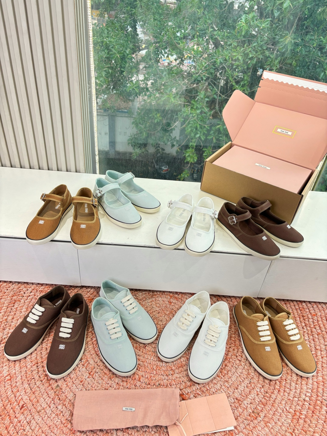 🌾G086miumiu缪缪 26ss 早春新款水钻刺绣帆布鞋把春日碎花踩在脚下，这双水钻刺绣帆布鞋太懂少