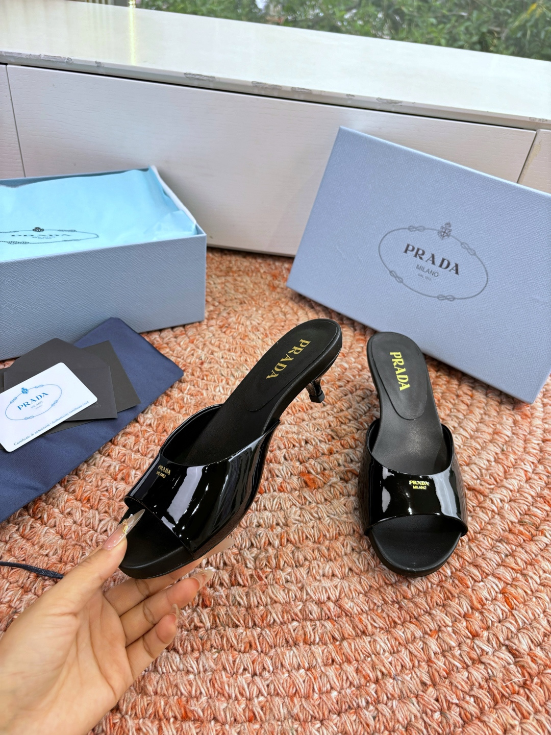 🌾G238所见即所得prada普拉达2026最新款沙滩凉鞋拖鞋让整双鞋轻便舒适 鲜艳色彩 满足不同风格时