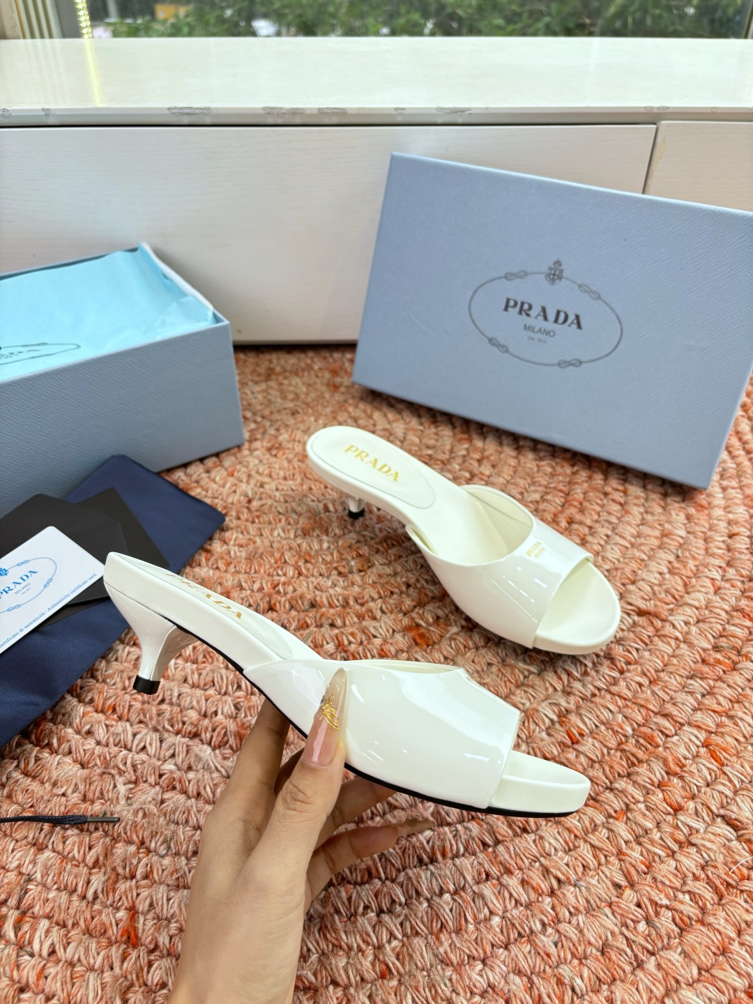 🌾G238所见即所得prada普拉达2026最新款沙滩凉鞋拖鞋让整双鞋轻便舒适 鲜艳色彩 满足不同风格时