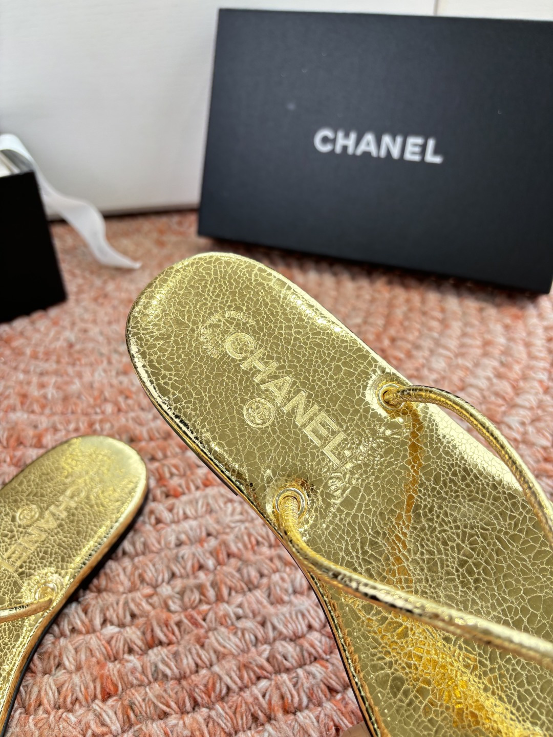 🌾G238😀顶级品质CHANE*｜小香2026走秀款夹脚拖鞋如果说季节有味道春夏应该是香香甜甜的人儿也跟