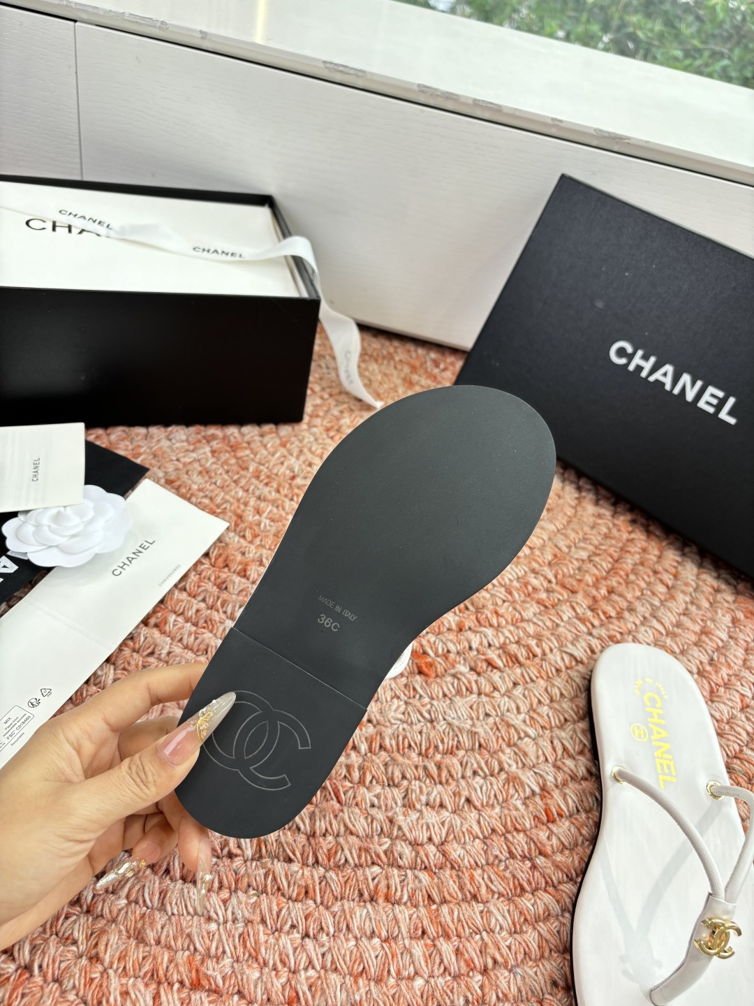 🌾G238😀顶级品质CHANE*｜小香2026走秀款夹脚拖鞋如果说季节有味道春夏应该是香香甜甜的人儿也跟