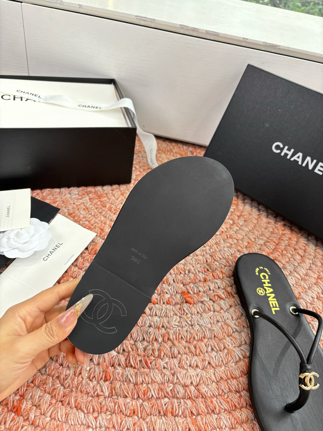 🌾G238😀顶级品质CHANE*｜小香2026走秀款夹脚拖鞋如果说季节有味道春夏应该是香香甜甜的人儿也跟