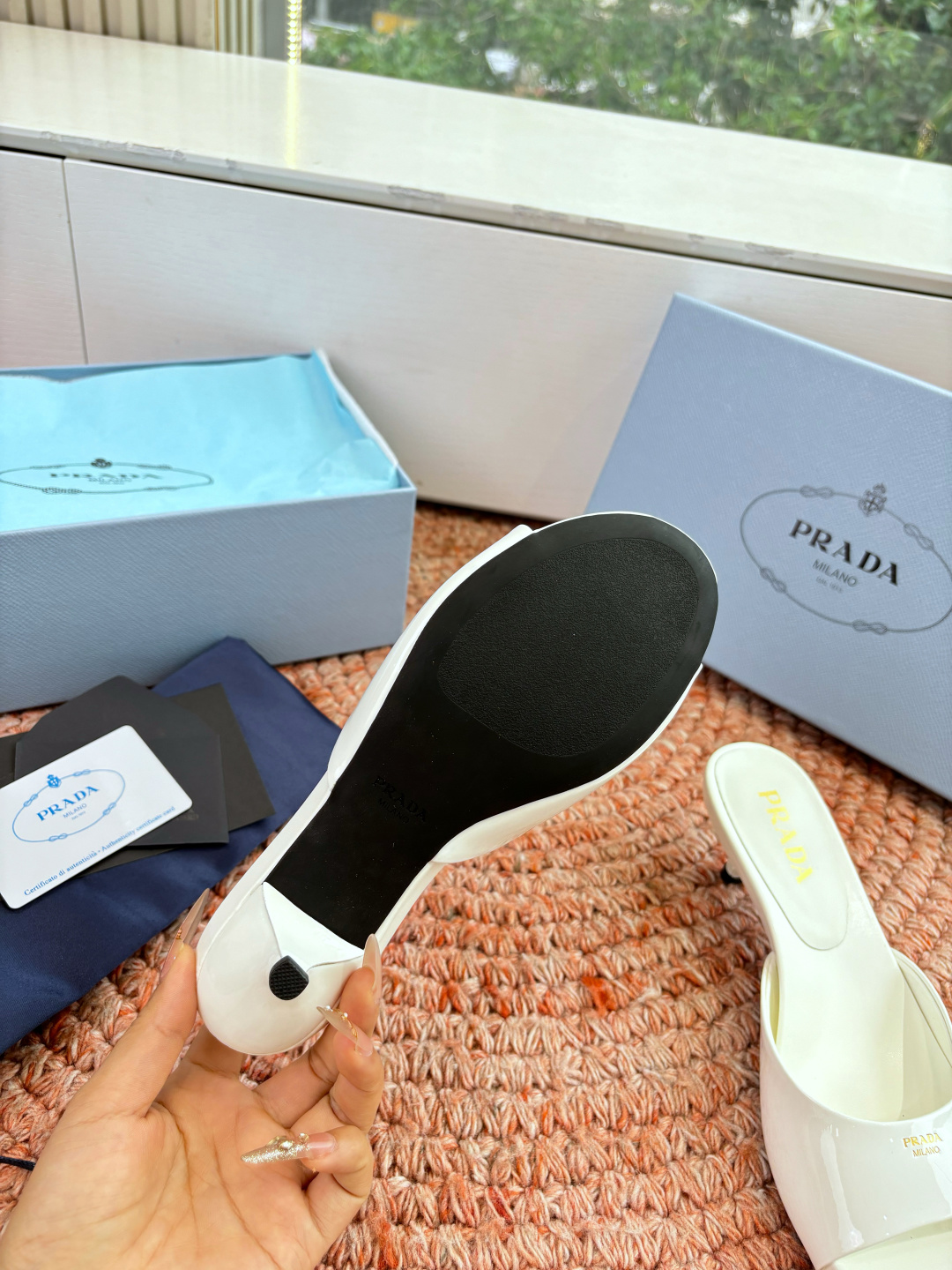 🌾G238所见即所得prada普拉达2026最新款沙滩凉鞋拖鞋让整双鞋轻便舒适 鲜艳色彩 满足不同风格时