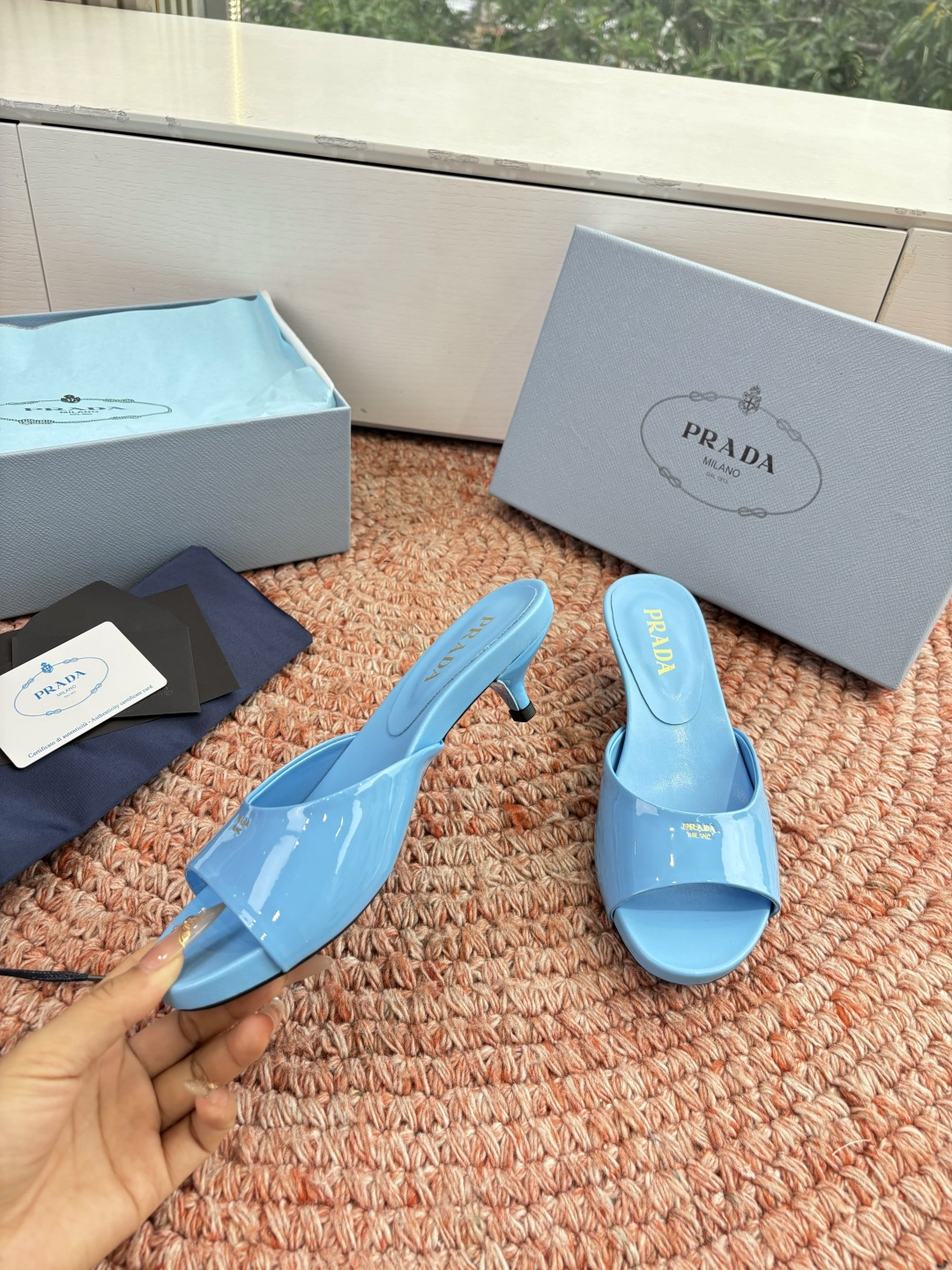🌾G238所见即所得prada普拉达2026最新款沙滩凉鞋拖鞋让整双鞋轻便舒适 鲜艳色彩 满足不同风格时